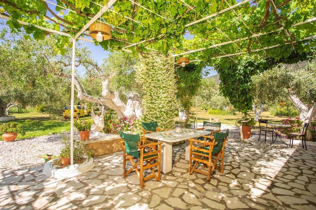 Anthia Private Studio A Breath Away From Beaches Ayios Nikitas Luaran gambar