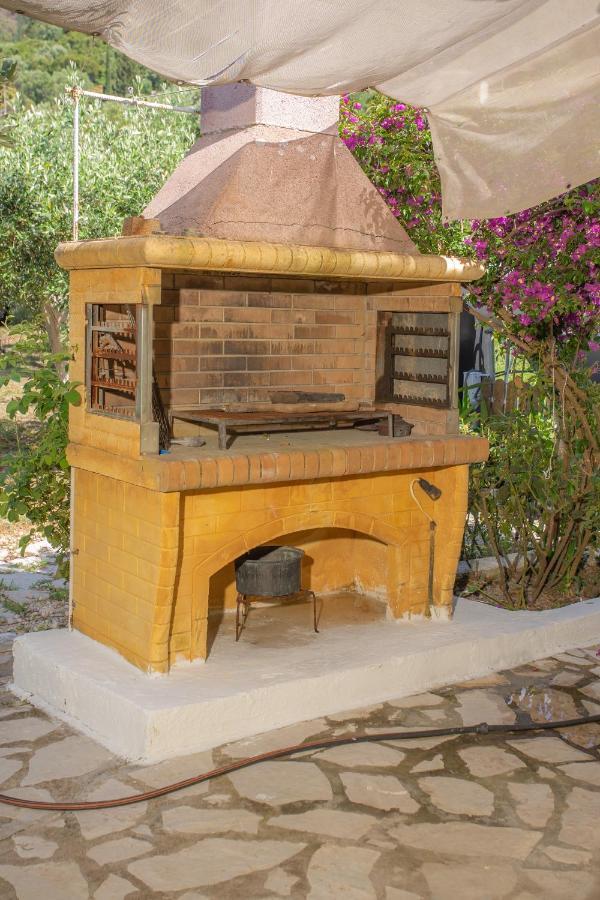 Anthia Private Studio A Breath Away From Beaches Ayios Nikitas Luaran gambar