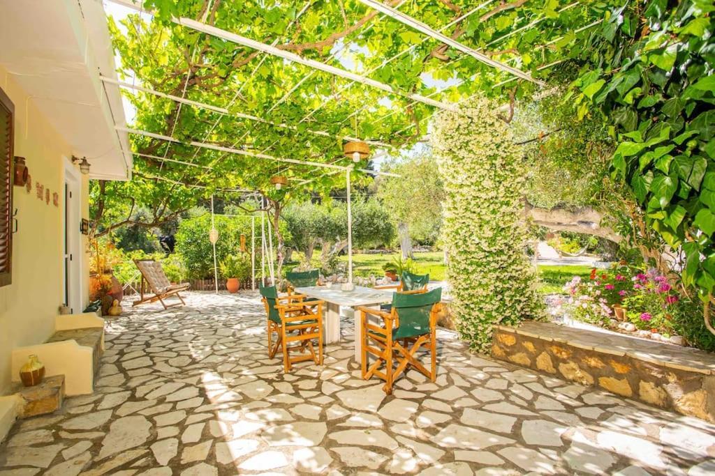 Anthia Private Studio A Breath Away From Beaches Ayios Nikitas Luaran gambar