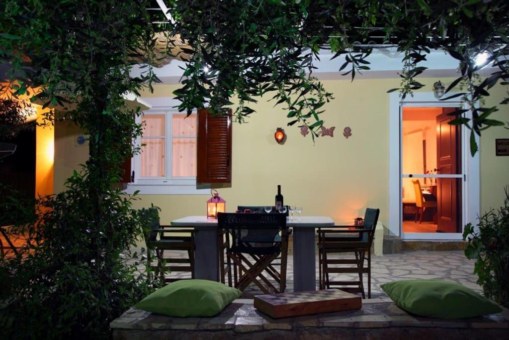 Anthia Private Studio A Breath Away From Beaches Ayios Nikitas Luaran gambar